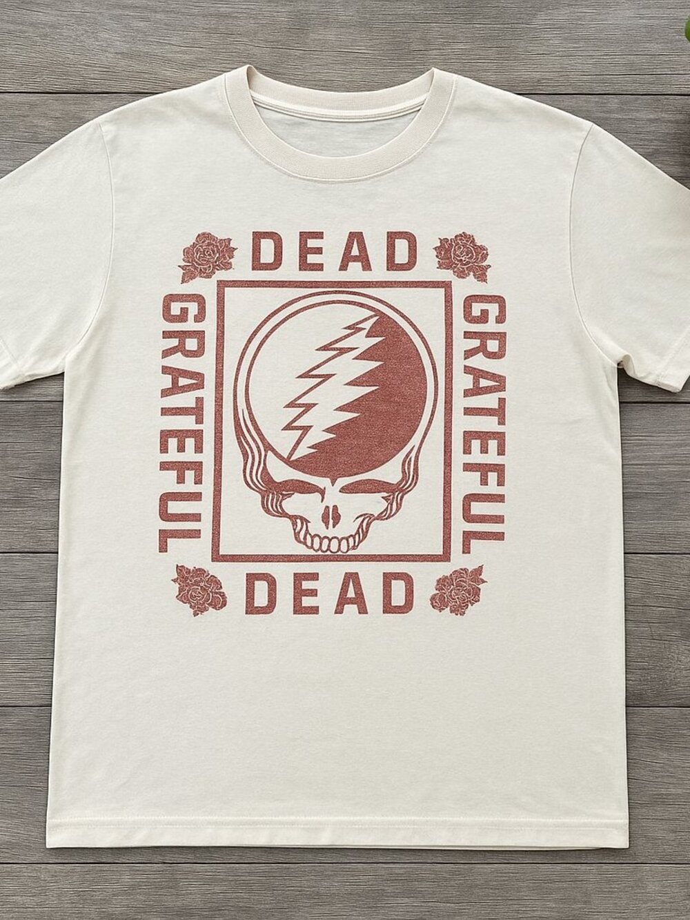 Grateful Dead Graphic T-Shirt | Skull & Lightning Bolt Tee | Vintage Rock